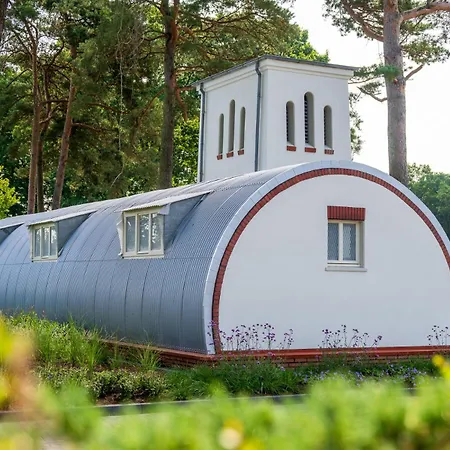 Stellplatz Auf Basic 52 Mit Wasser, Abwasser, Strom Nach Bedarf Campingplatz Bruggen (Viersen)