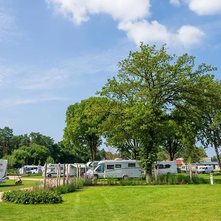 Campingplatz Stellplatz Auf Basic 52 Mit Wasser, Abwasser, Strom Nach Bedarf *