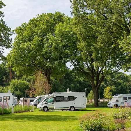 Stellplatz Auf Basic 52 Mit Wasser, Abwasser, Strom Nach Bedarf