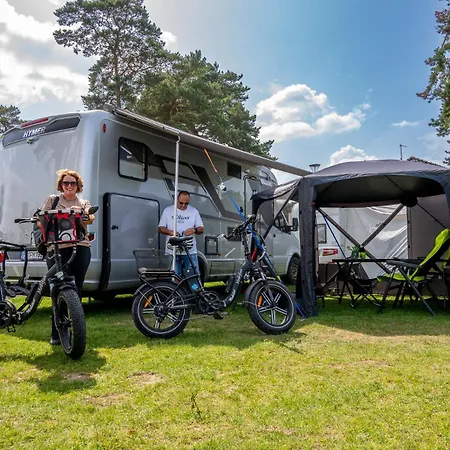 Campingplatz Stellplatz Auf Basic 52 Mit Wasser, Abwasser, Strom Nach Bedarf
