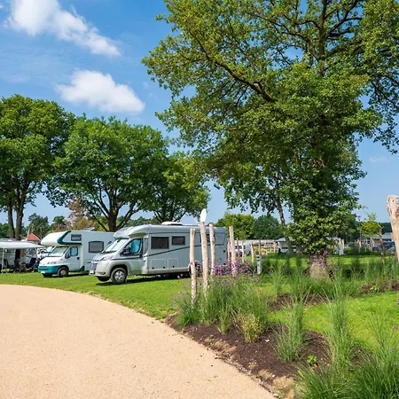 Stellplatz Auf Basic 52 Mit Wasser, Abwasser, Strom Nach Bedarf Campingplatz Bruggen (Viersen)
