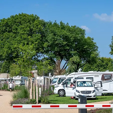 Stellplatz Auf Basic 52 Mit Wasser, Abwasser, Strom Nach Bedarf